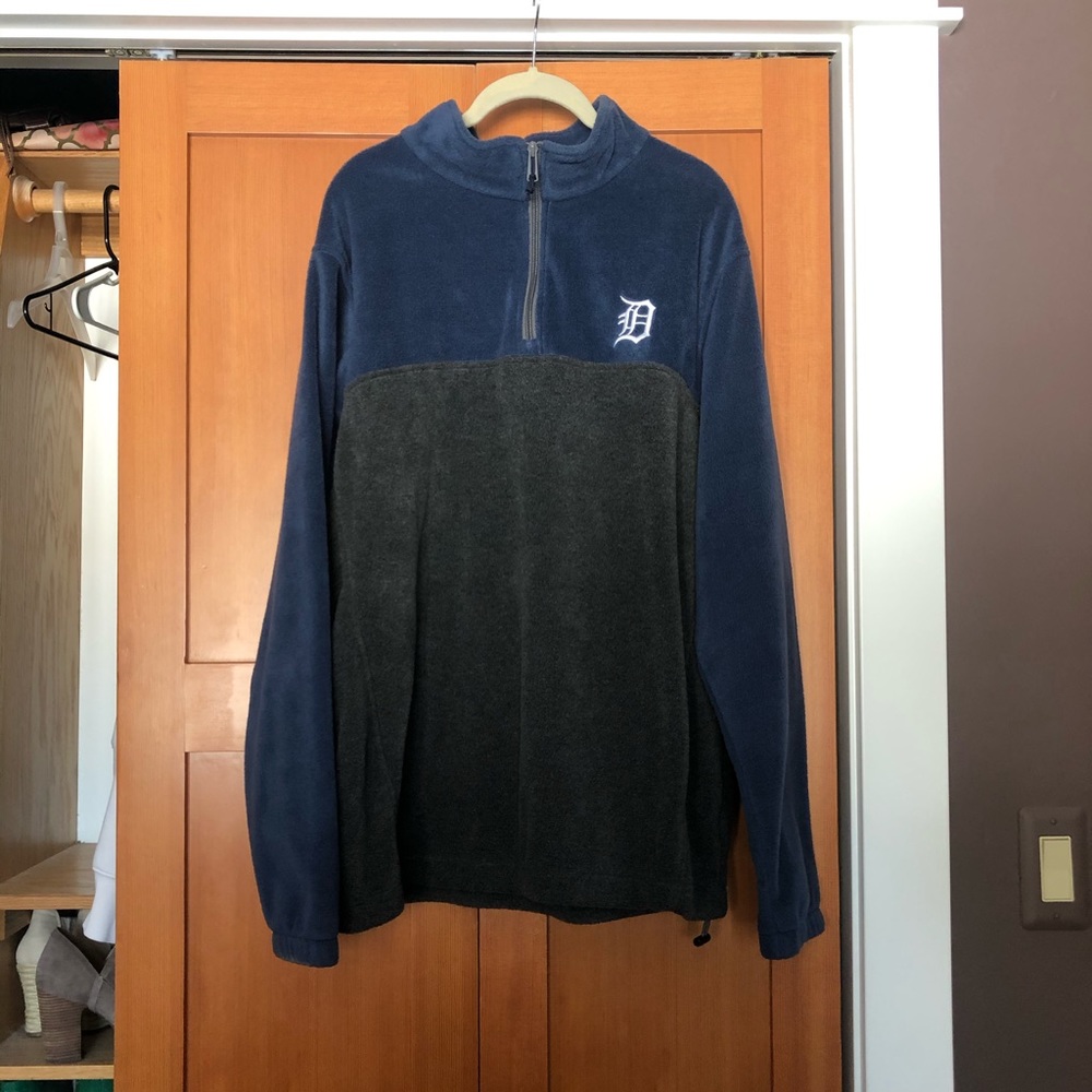 NWOT Detroit sweatshirt